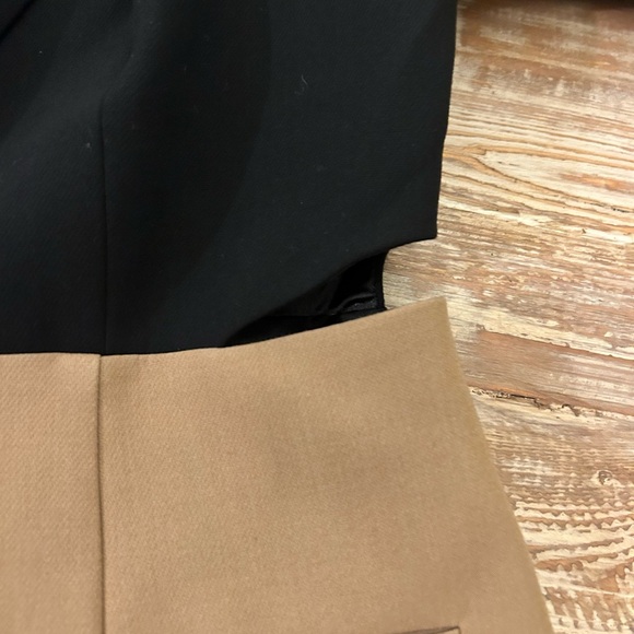 GOOD AMERICAN Side Slit Two Tone Colorblock Belted Blazer | Size 3 (Large) - Picture 5 of 9